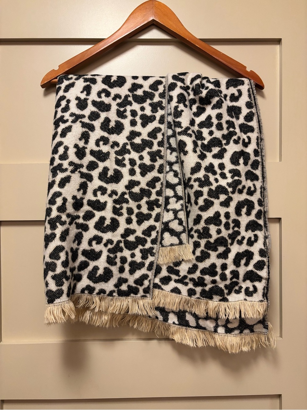 ZARA Blanket Scarf Leopard Print Cozy Fringe